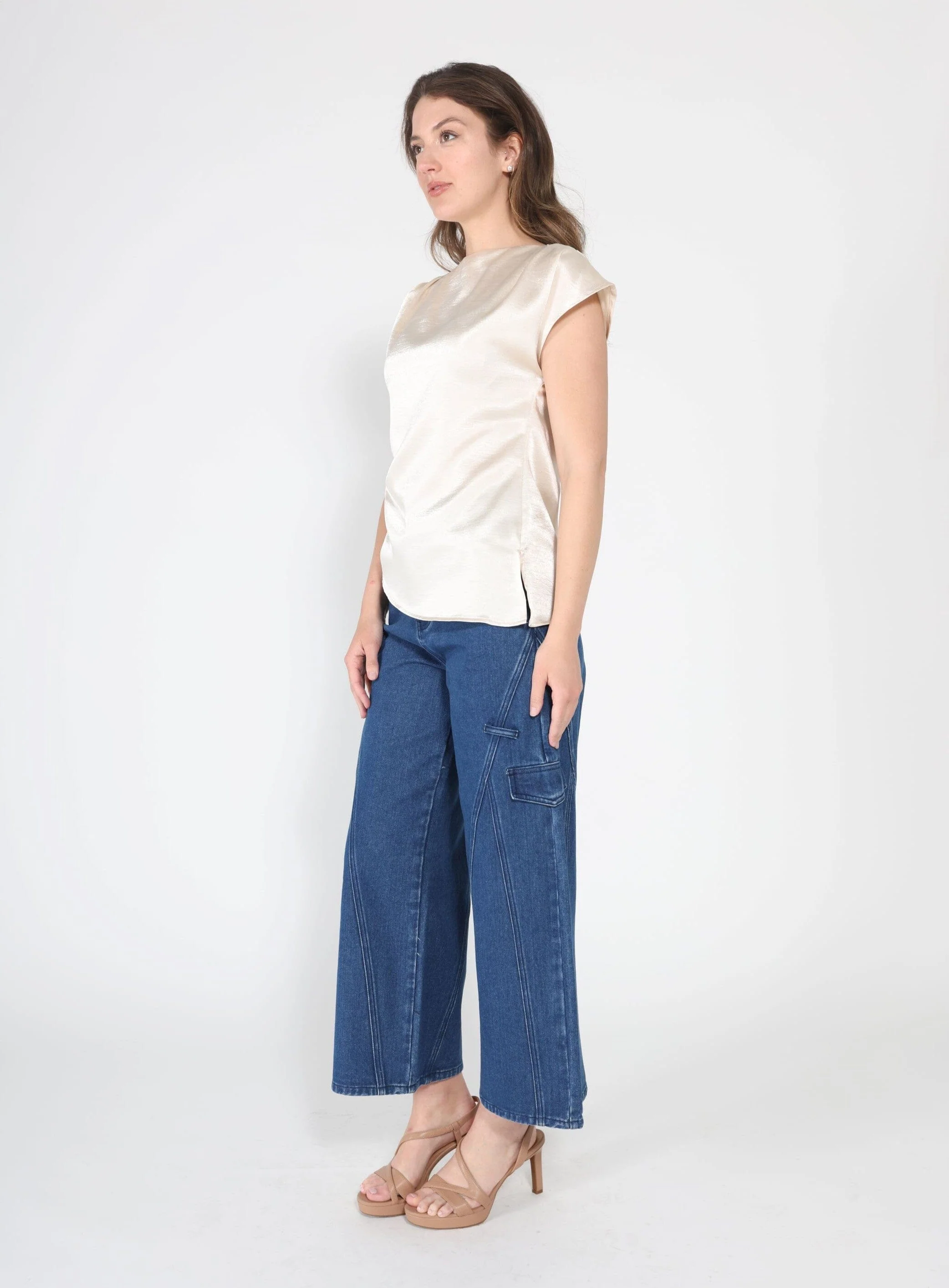 Asymmetrical side pleats short sleeve top - Image 23