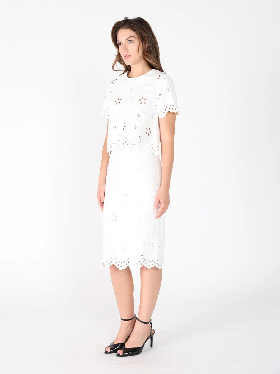 Embroidered eyelet crop top - Image 7