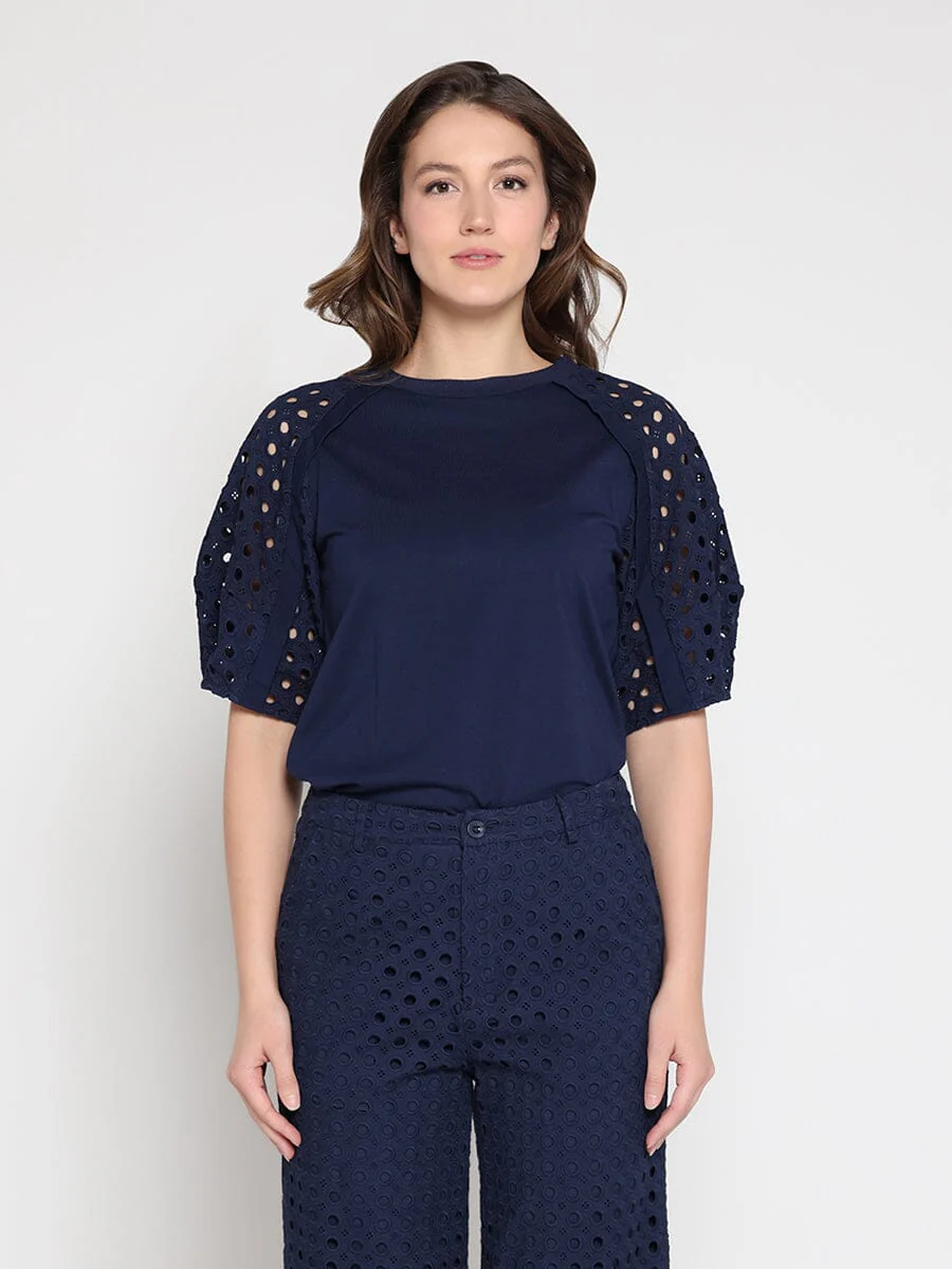Eyelet sleeve and solid body crew neck top - Image 5