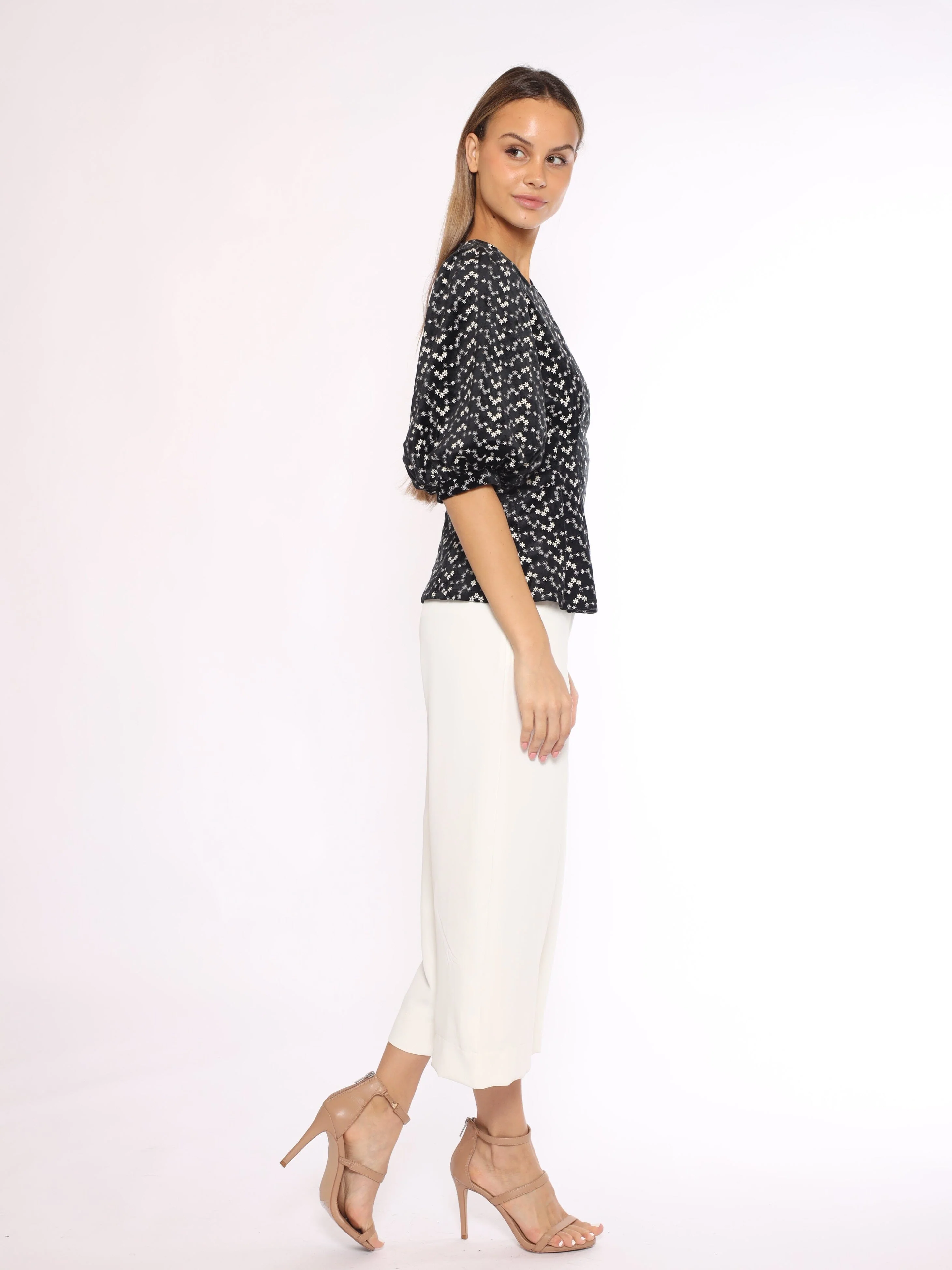 Flower Embroidered Puff Sleeve Peplum Style Blouse - Image 15