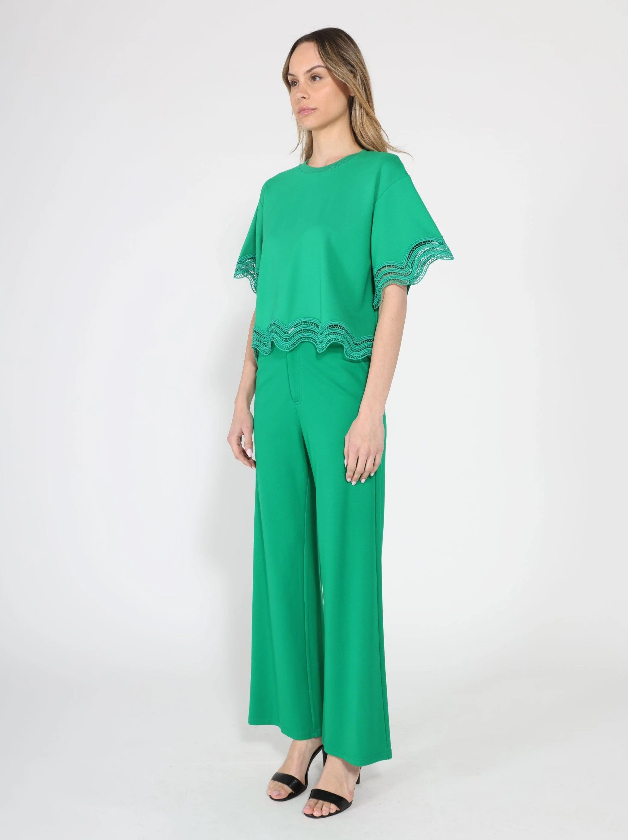 Lace Wavy Hem Short Sleeve T-Shirt - Image 3